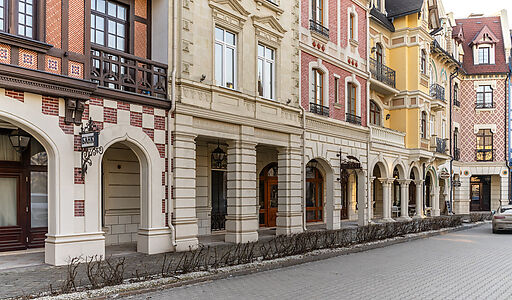 Таунхаус у озера в КП Довиль