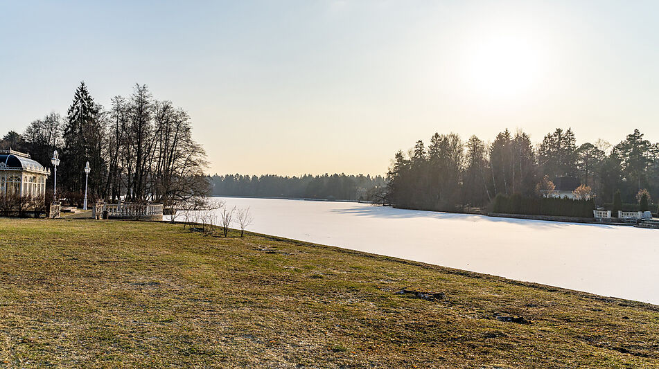 Таунхаус у озера в КП Довиль