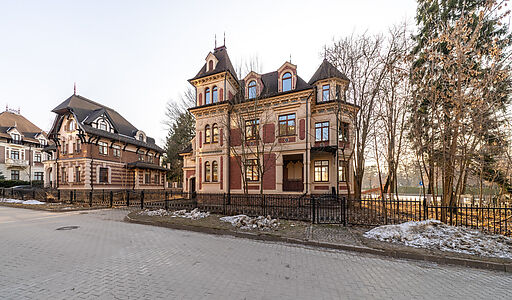 Таунхаус у озера в КП Довиль