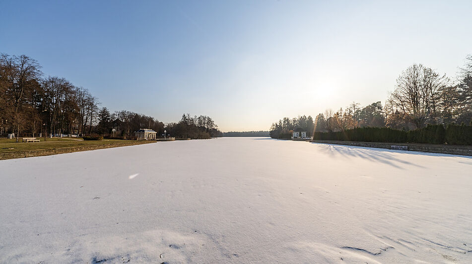 Таунхаус у озера в КП Довиль