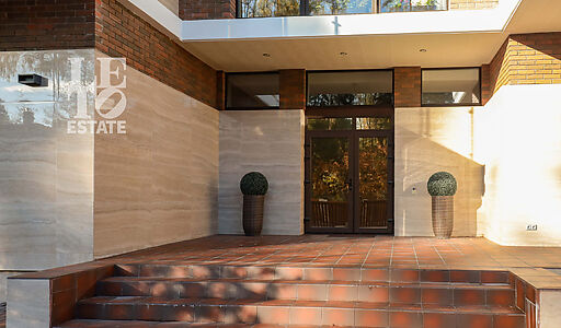 Современный дом в КП Новогорск-7