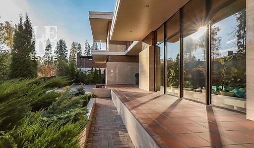 Современный дом в КП Новогорск-7