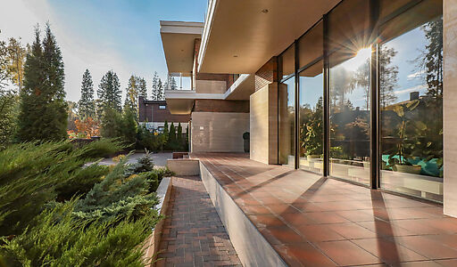 Современный дом в КП Новогорск-7