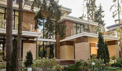 Современный дом в КП Новогорск-7