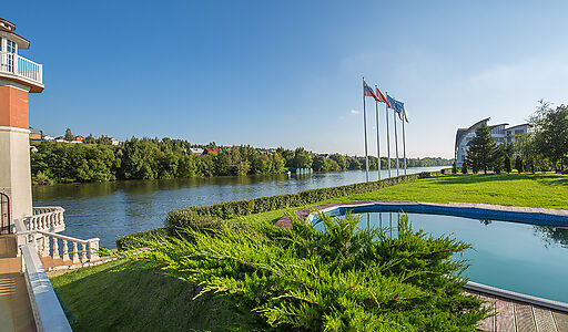 Белый берег