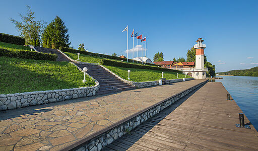 Белый берег