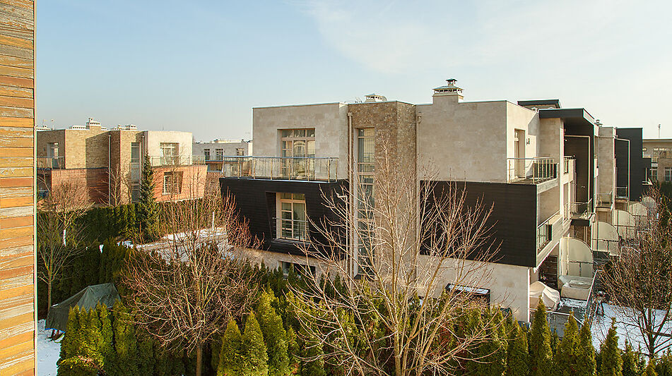 Таунхаус с гаражом в Парк Авеню