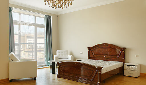 Таунхаус с гаражом в Парк Авеню