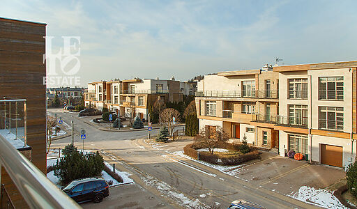 Таунхаус с гаражом в Парк Авеню