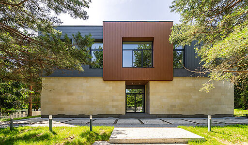 Новый дом в Резиденции Бенилюкс