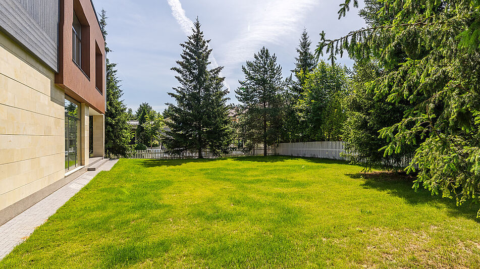 Новый дом в Резиденции Бенилюкс