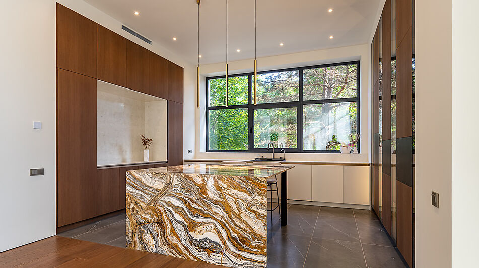 Новый дом в Резиденции Бенилюкс