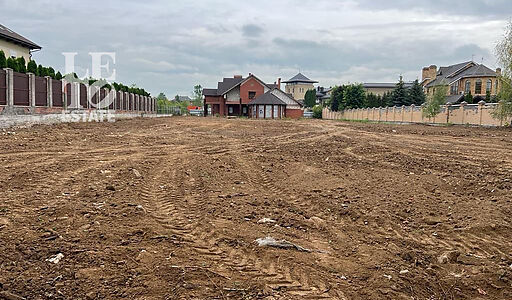 Прилесной участок в Вешках