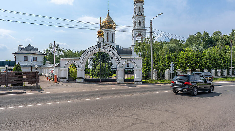 Прилесной участок в Вешках