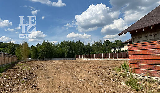 Прилесной участок в Вешках