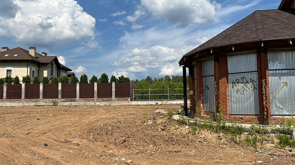 Прилесной участок в Вешках