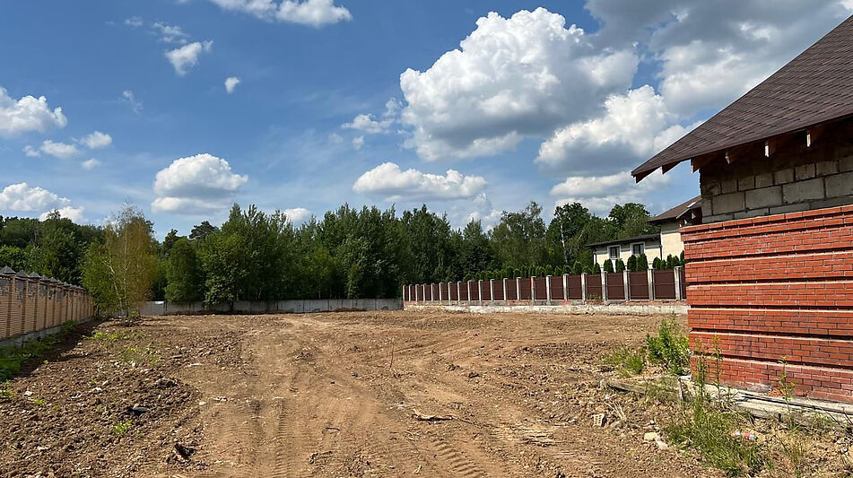 Прилесной участок в Вешках