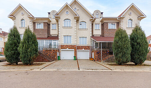 Таунхаус с гаражом в КП Онегино