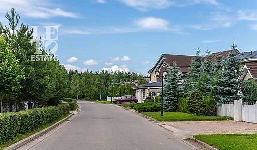 Таунхаус с гаражом в КП Онегино