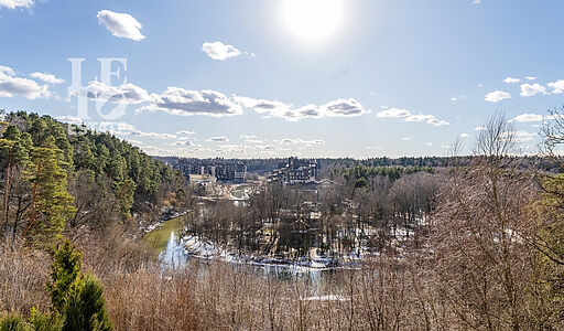 Видовая квартира в Зеленых Холмах