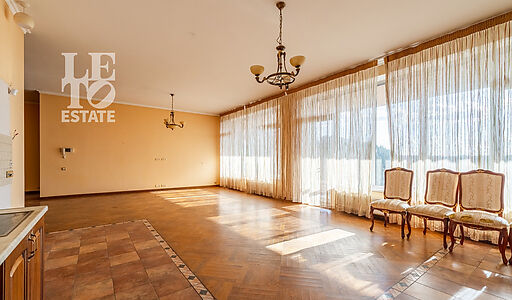 Видовая квартира в Зеленых Холмах