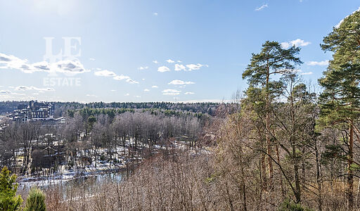 Видовая квартира в Зеленых Холмах