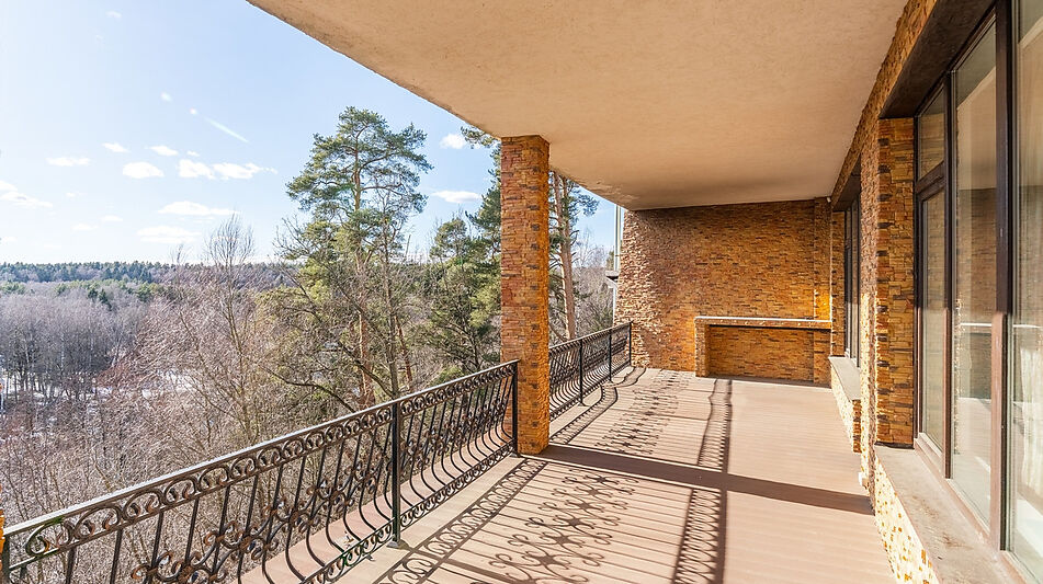 Видовая квартира в Зеленых Холмах