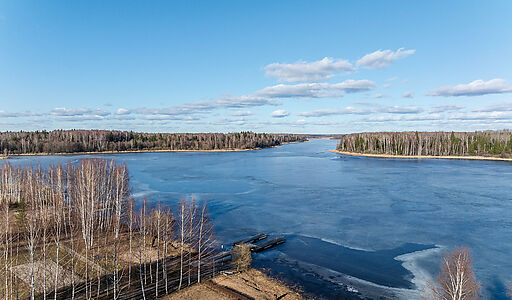 Дом в Конаково на 1 линии воды