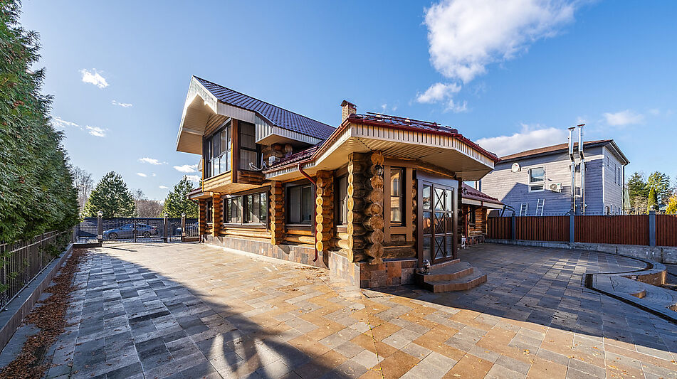 Дом в Конаково на 1 линии воды