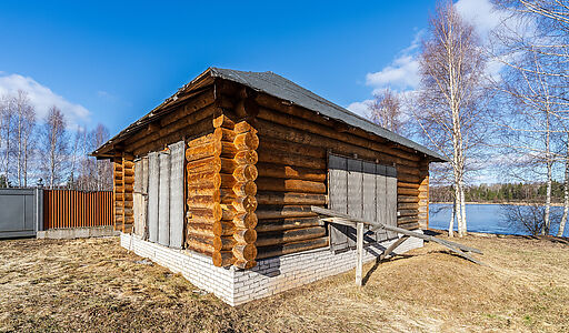 Дом в Конаково на 1 линии воды