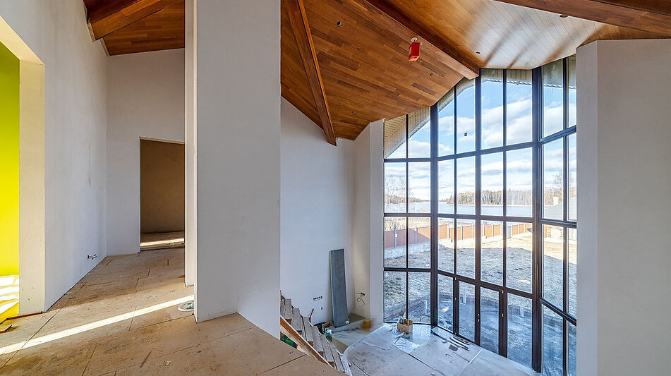 Дом в Конаково на 1 линии воды