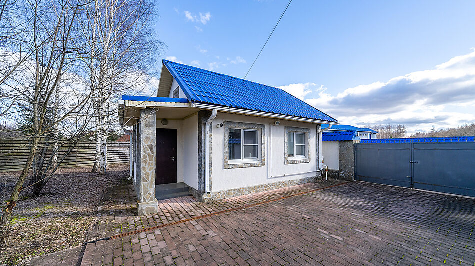 Дом в Конаково на 1 линии воды