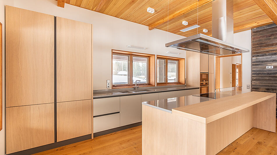 Дом в Пестово на первой линии