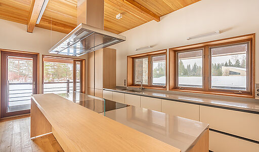 Дом в Пестово на первой линии