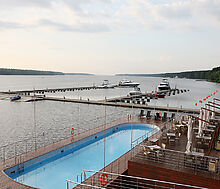 Дом в Пестово на первой линии