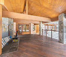 Дом в Пестово на первой линии