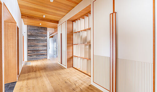 Дом в Пестово на первой линии