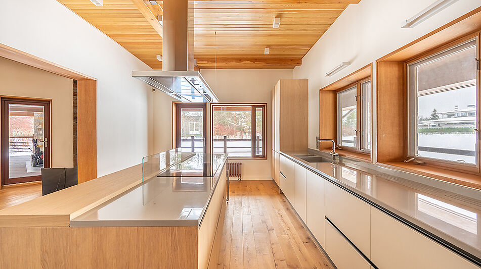 Дом в Пестово на первой линии