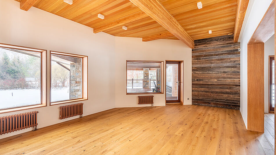 Дом в Пестово на первой линии