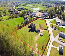 Дом в Пестово на первой линии