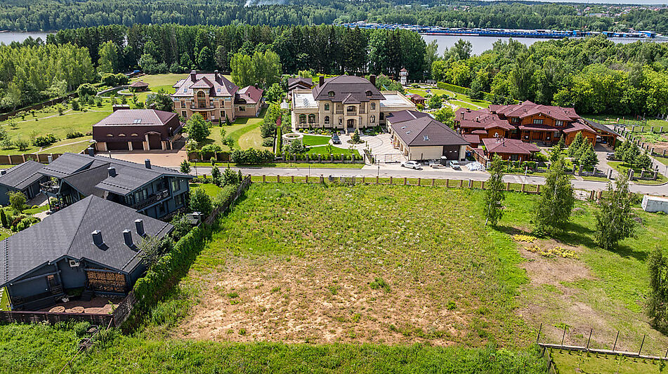 Участок в КП Аква Вилла