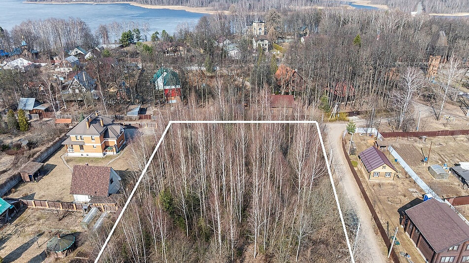 Участок в д. Пруссы