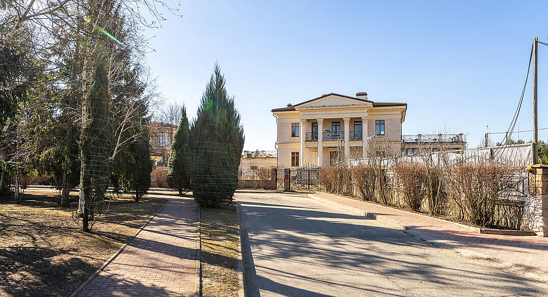 Резиденция Монолит