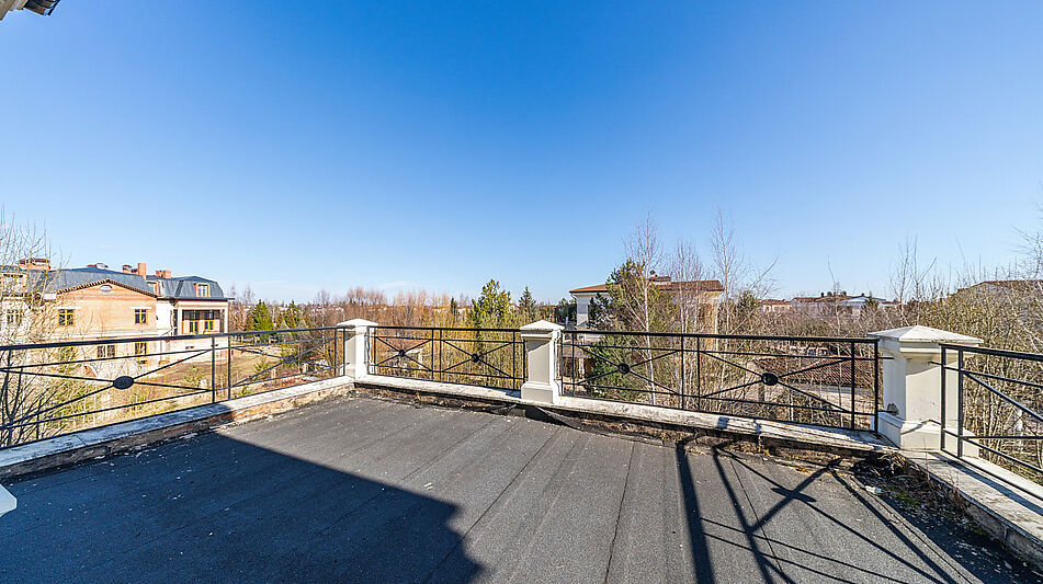 Дом с видом на озеро.