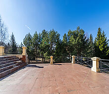 Дом в закрытом поселке.