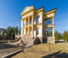 Дом в закрытом поселке.