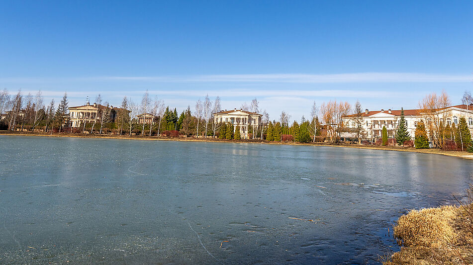 Дом в закрытом поселке.
