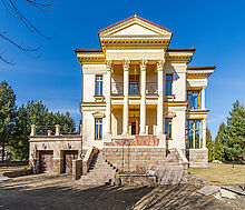 Дом в закрытом поселке.