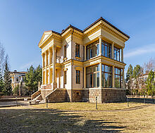 Дом в закрытом поселке.