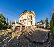 Дом в закрытом поселке.